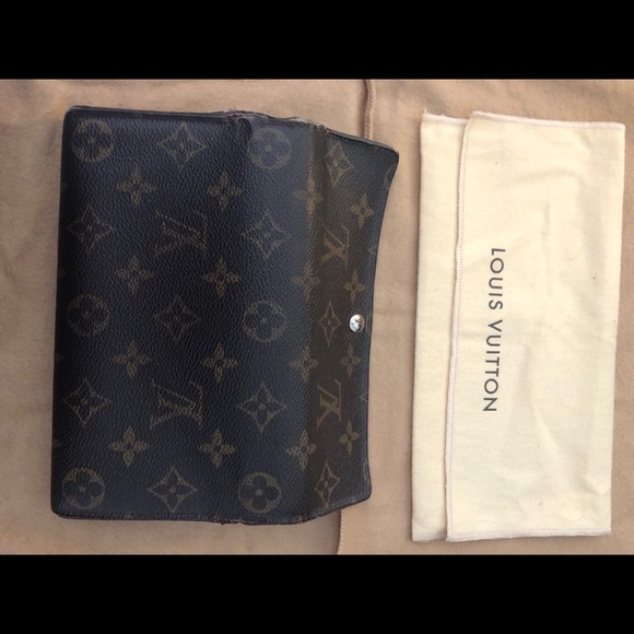 Louis Vuitton Wallet - Picture 2 of 4